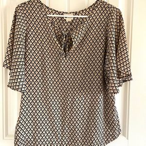 Elegant printed top ✨